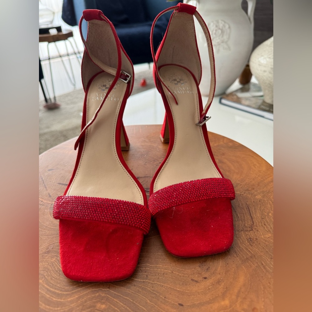 Vince Camuto size 9 only has been worn once - Picture 1 of 14